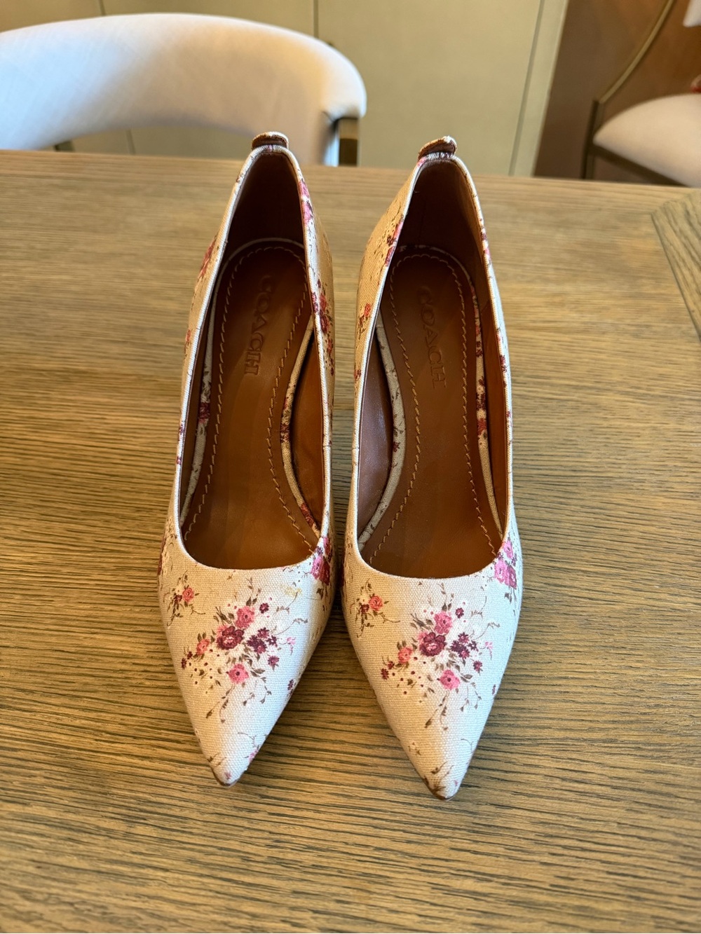 Coach Women's Floral Pointed-Toe Pumps in Cream and Pink - size 9